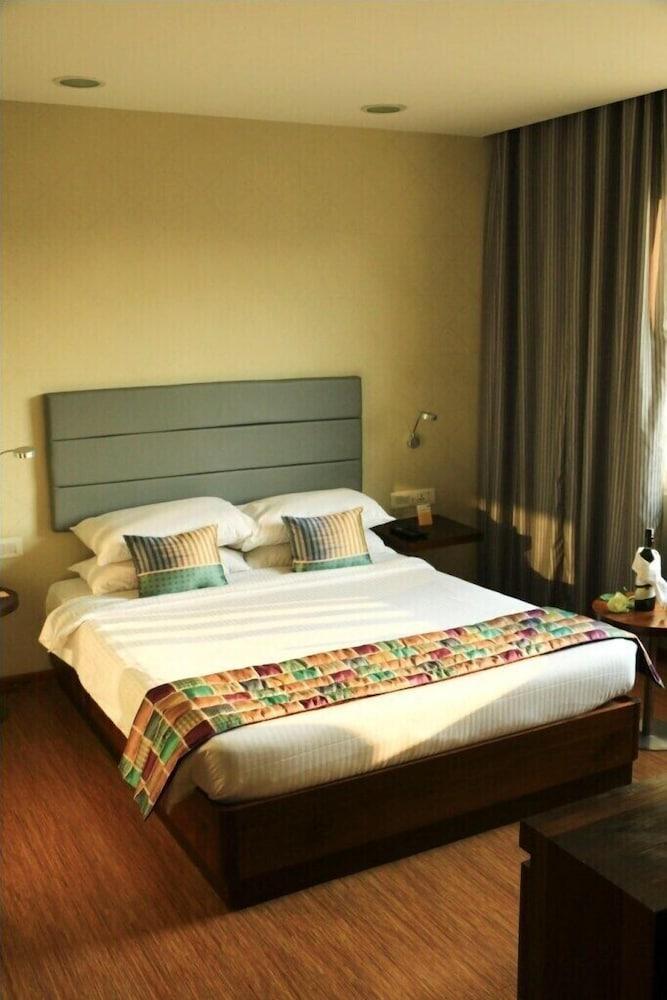 Hotel Keys Prima By Lemon Tree Hotels, Pimpri, Pune 4*